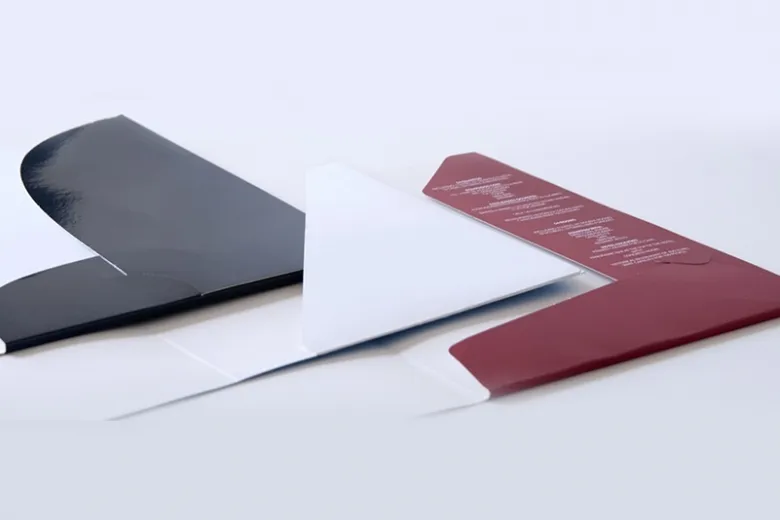 Black, white and burgundy folders with diagonal cuts